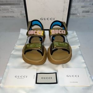 Gucci kids Aguru Trek brand-embellished leather sandals 5-7 years 31